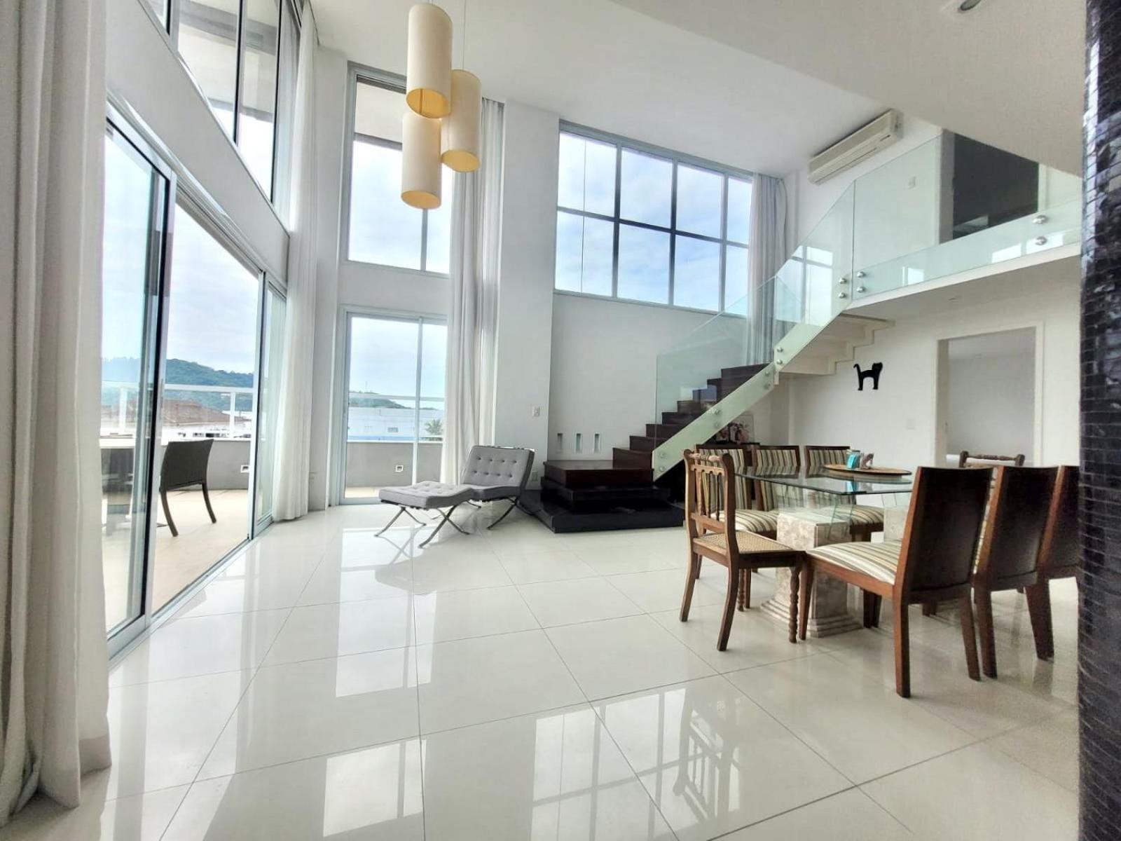 Duplex Montecarlo Apartment